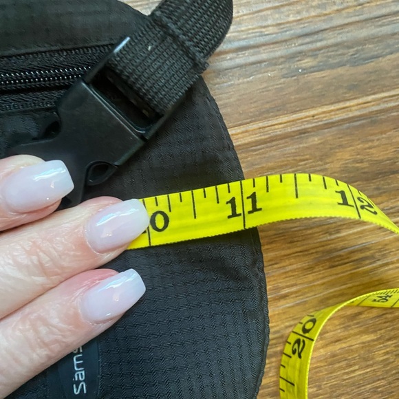 ♥️💖 Samsonite Safety Travel Belt Bag Fanny Pack Bum Bag Slim Design Black - Picture 6 of 7